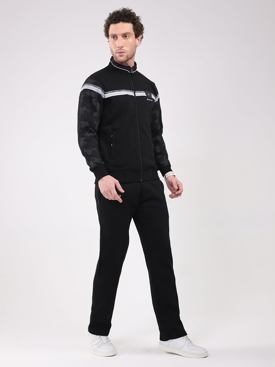 Men Black Solid Collar Full Sleeve Winter Tracksuit