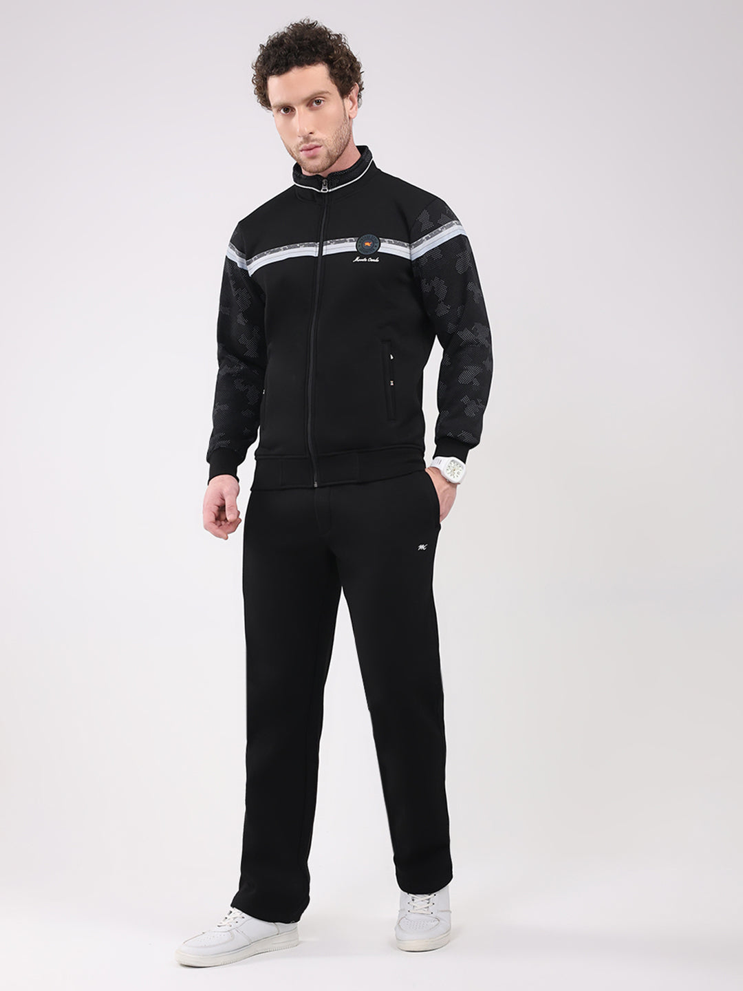 Men Black Solid Collar Full Sleeve Winter Tracksuit