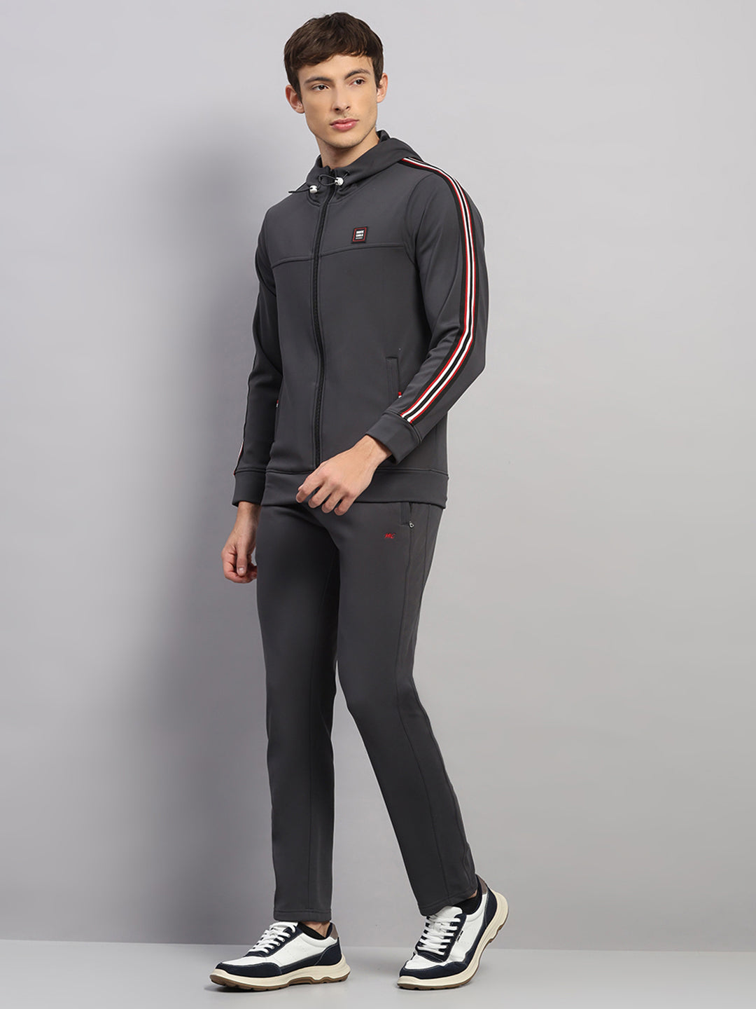 Men Black Solid Collar Full Sleeve Winter Tracksuit