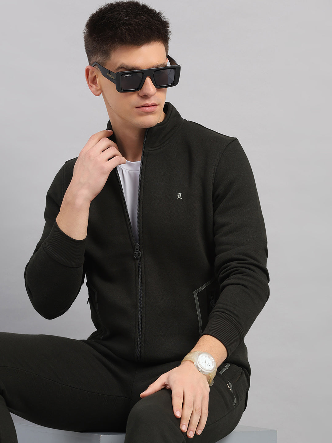 Luxuria Men Olive Solid Collar Full Sleeve Winter Tracksuit