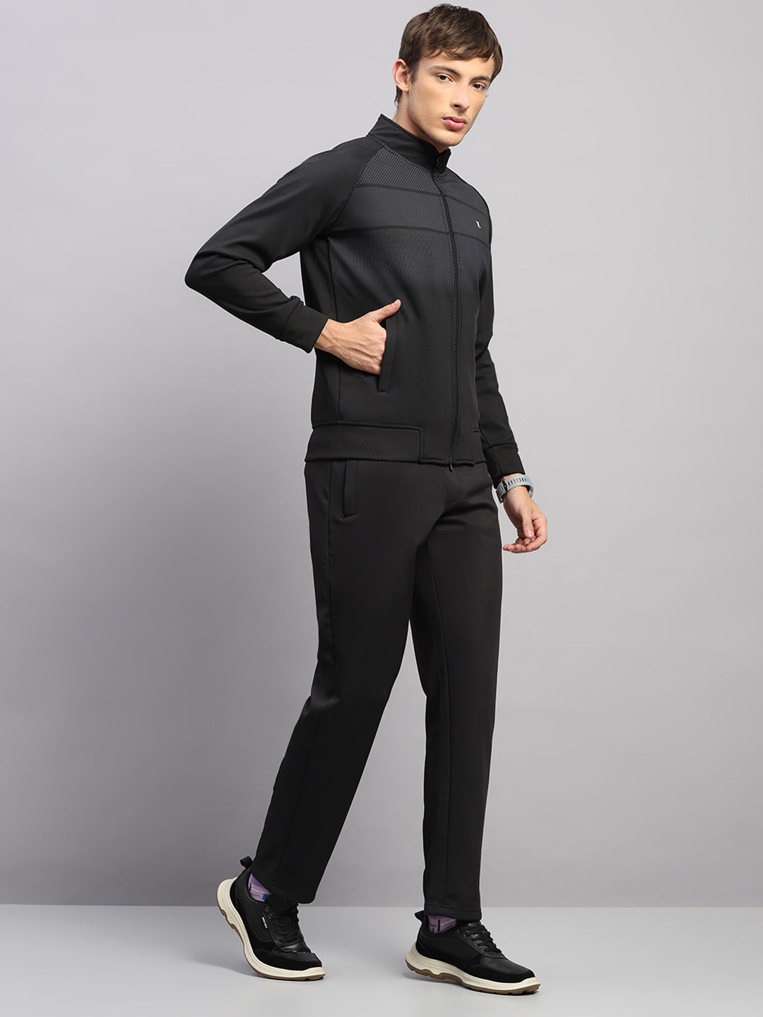 Luxuria Men Black Solid Collar Full Sleeve Winter Tracksuit