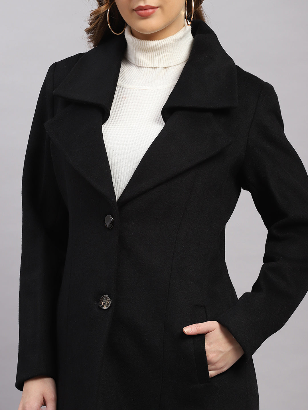 Women Black Solid Collar Full Sleeve Coat