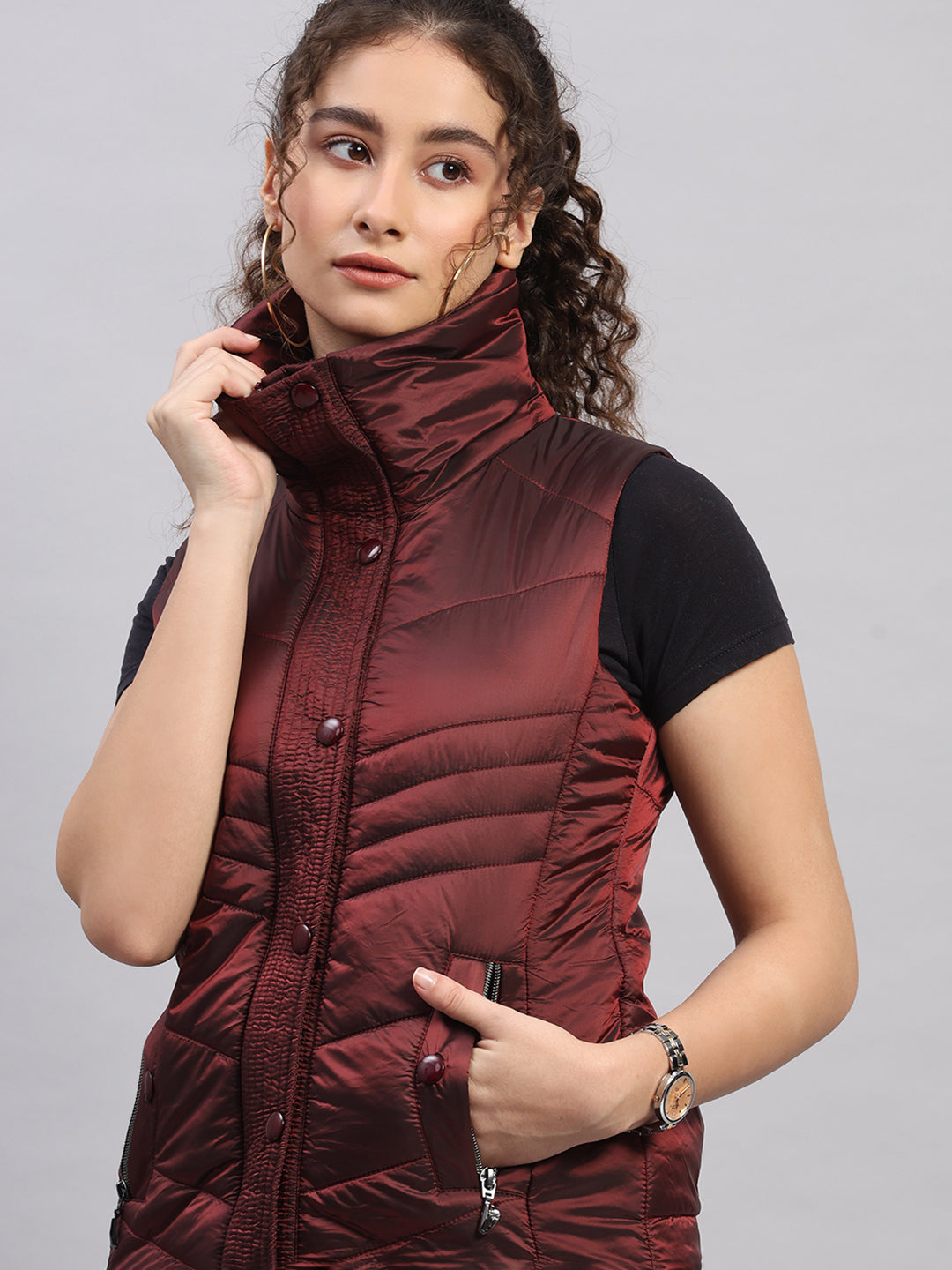 Women Maroon Self Design Collar Sleeveless Jacket