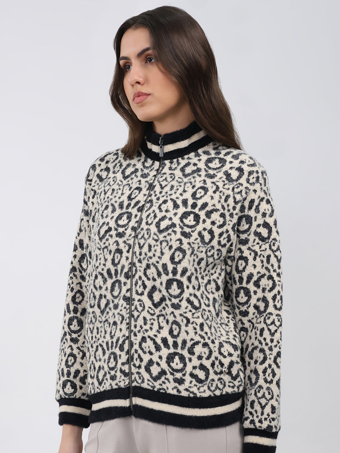 Women Black Printed Round Neck Full Sleeve Sweatshirt