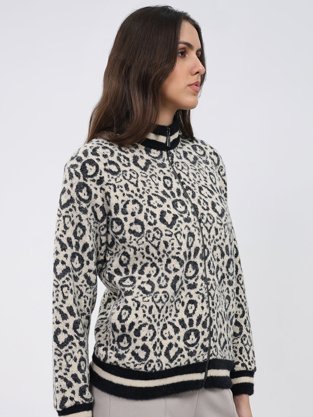 Women Black Printed Round Neck Full Sleeve Sweatshirt