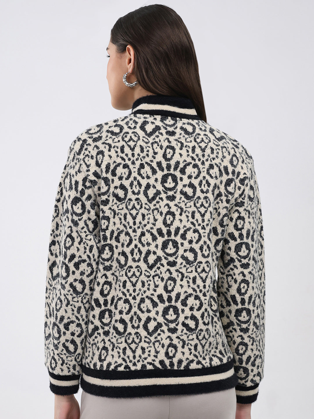 Women Black Printed Round Neck Full Sleeve Sweatshirt