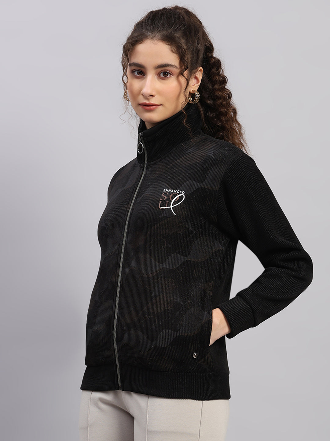 Women Black Printed Round Neck Full Sleeve Sweatshirt