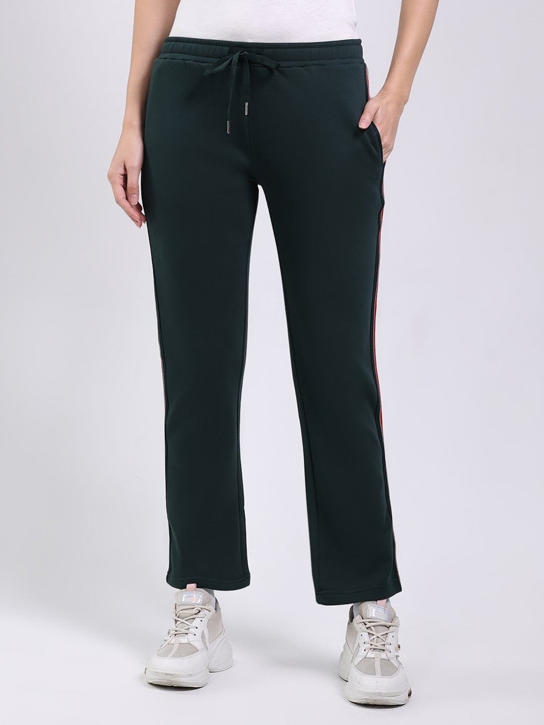 Women Green Solid Regular Fit Winter Lower