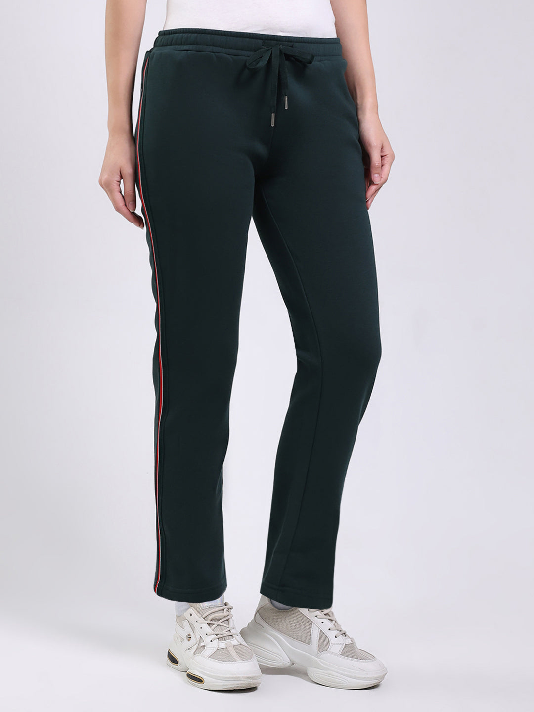 Women Green Solid Regular Fit Winter Lower