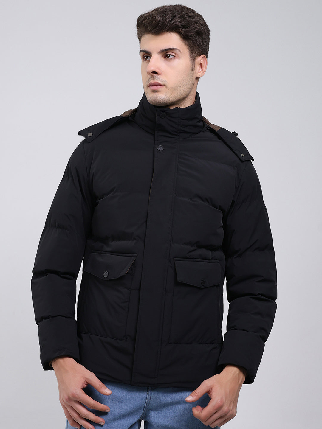 Men Black Solid Hooded Full Sleeve Jacket