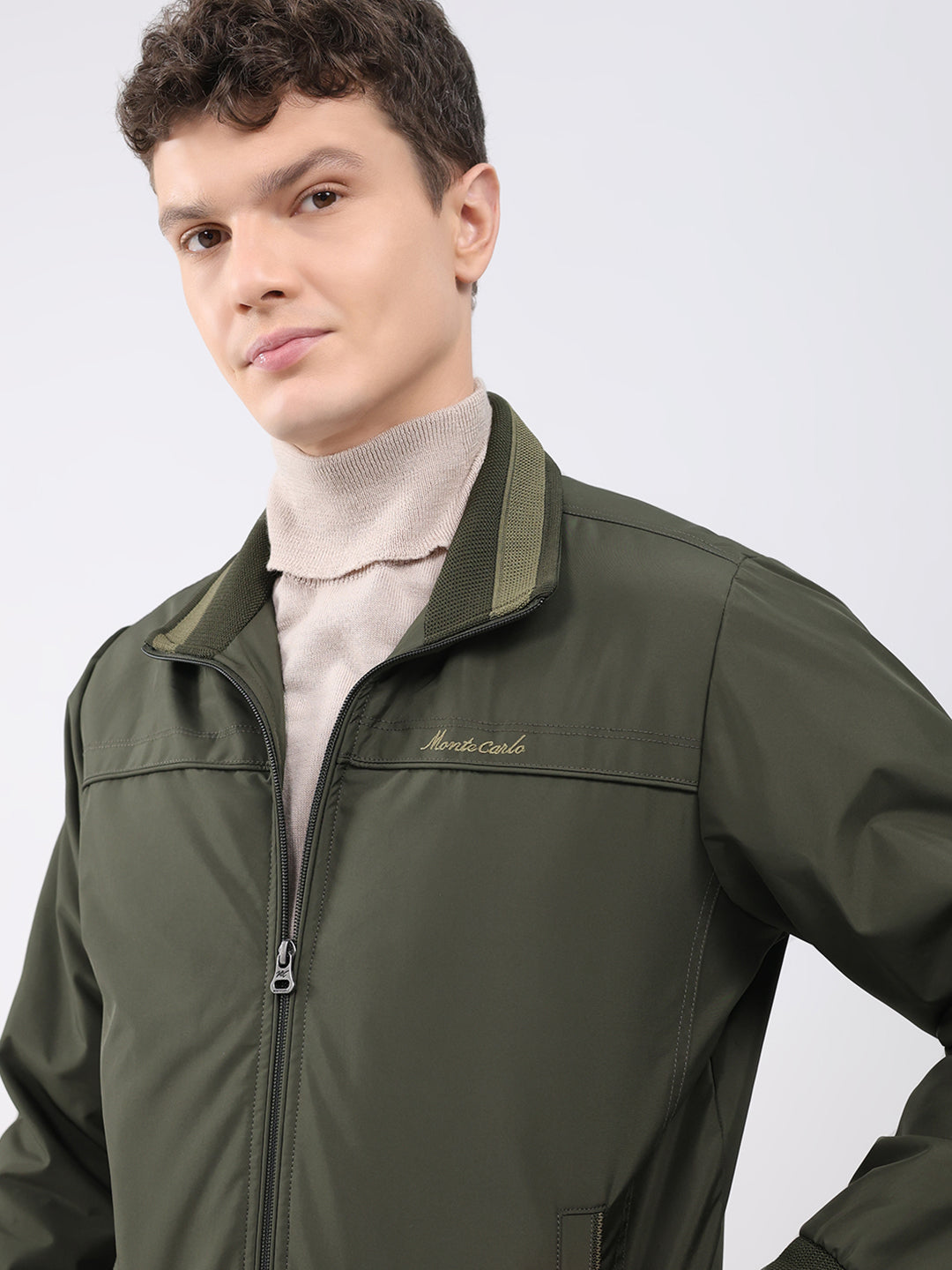 Men Olive Solid Collar Full Sleeve Jacket