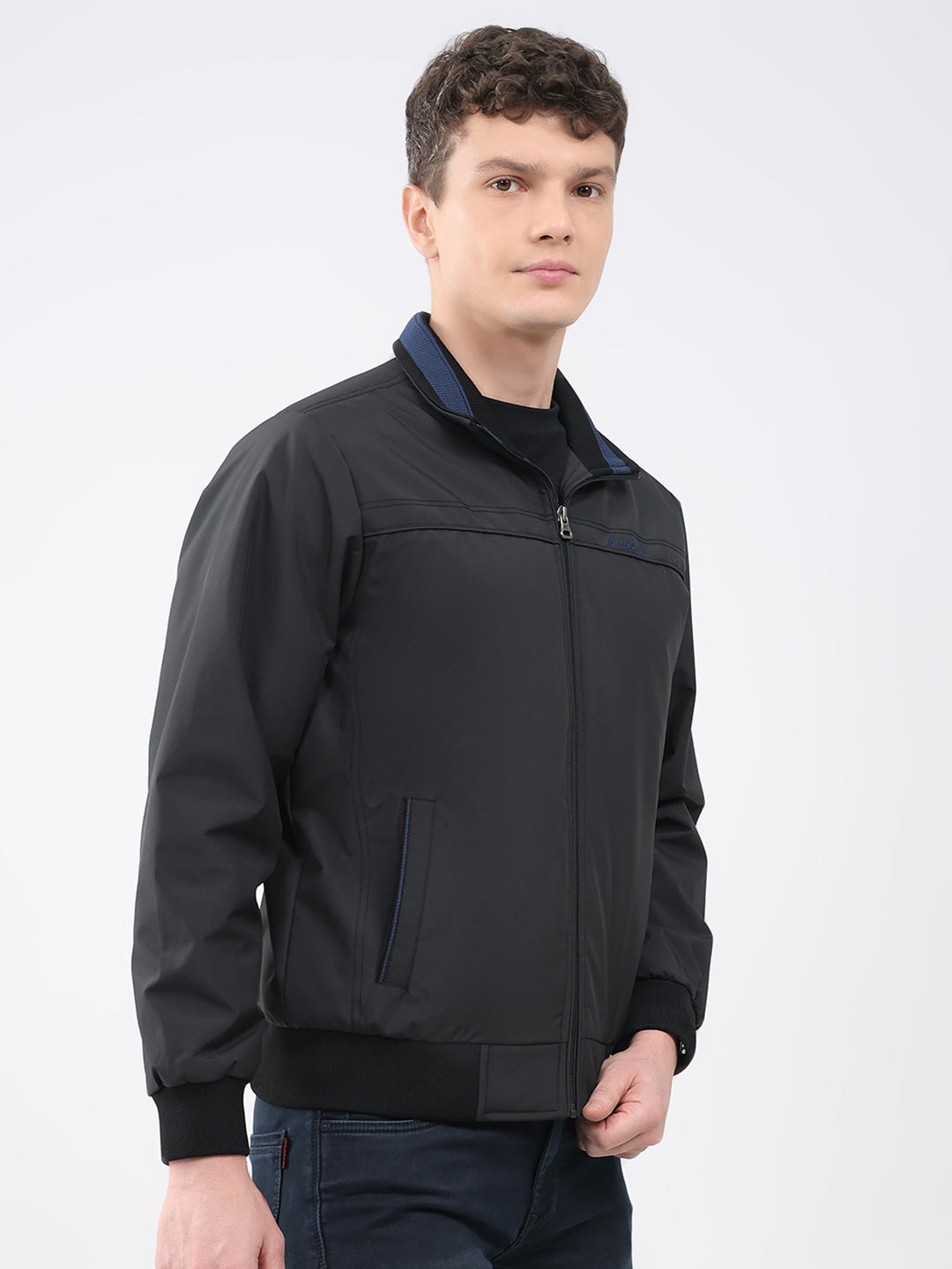 Men Black Solid Collar Full Sleeve Jacket