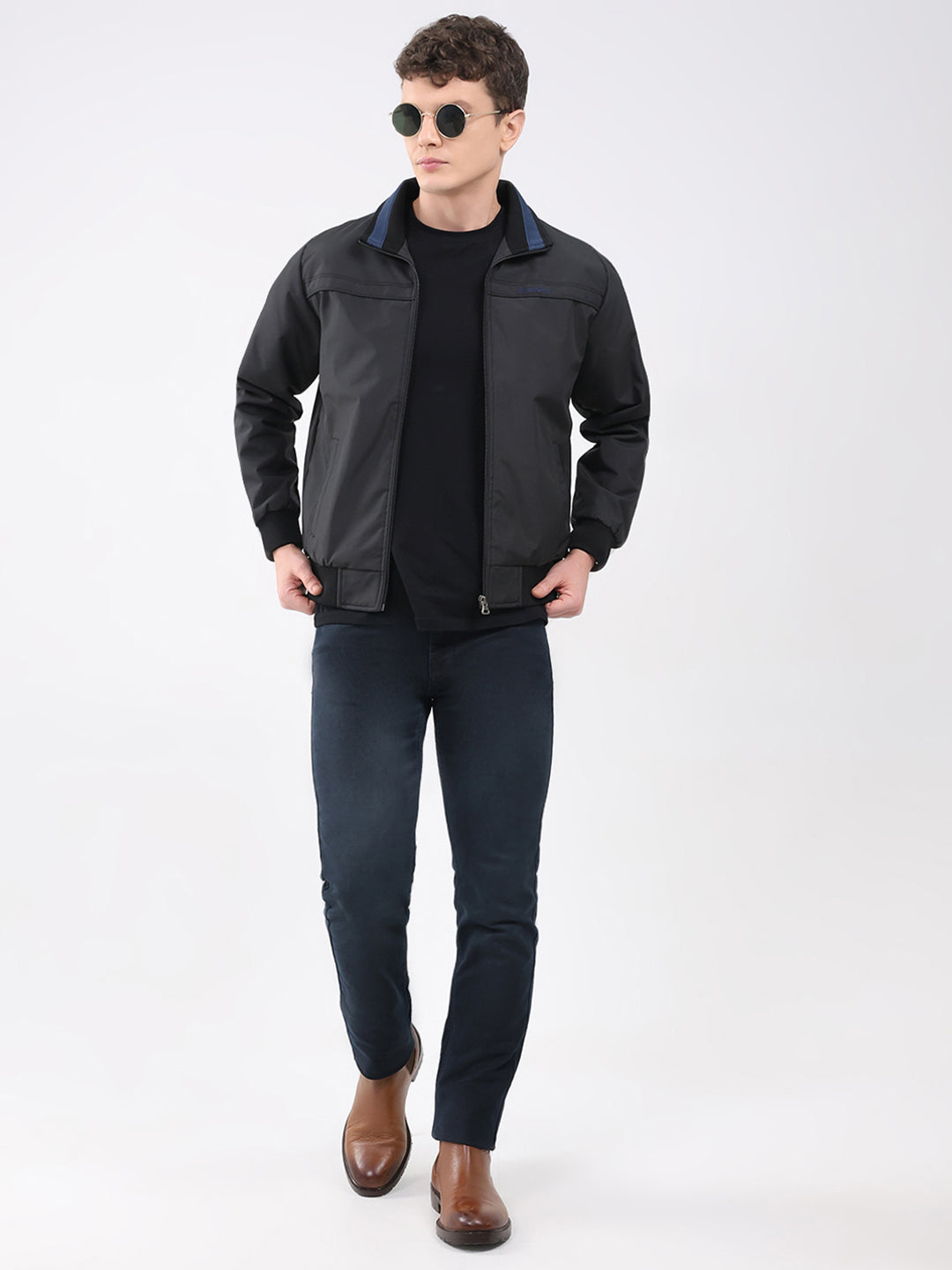 Men Black Solid Collar Full Sleeve Jacket