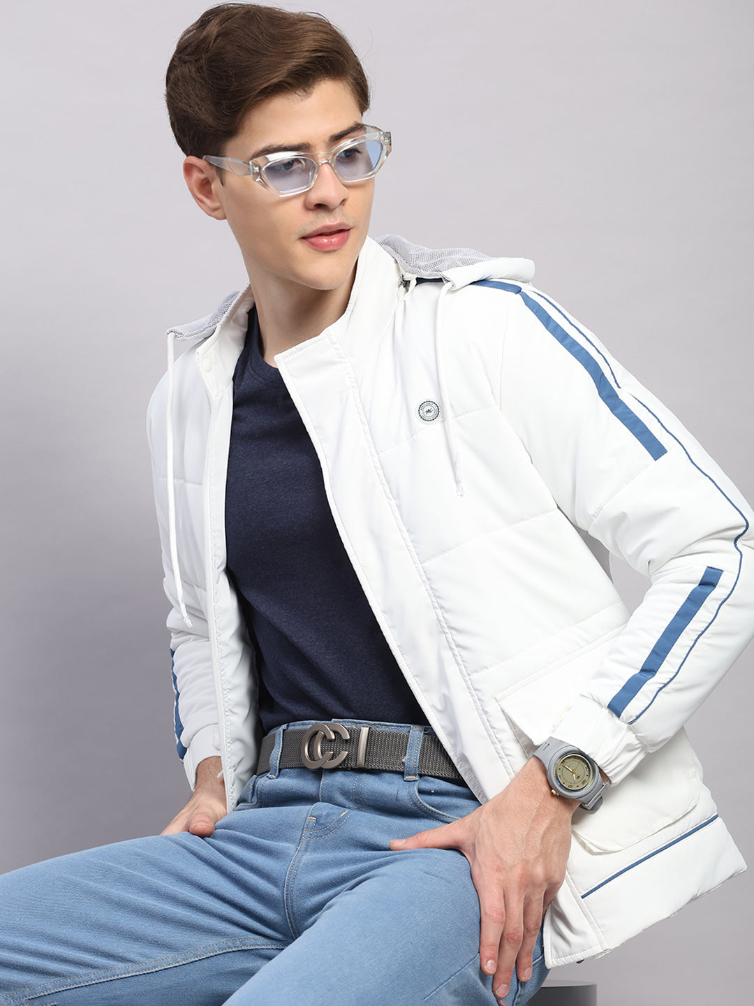 Men White Solid Hooded Full Sleeve Jacket