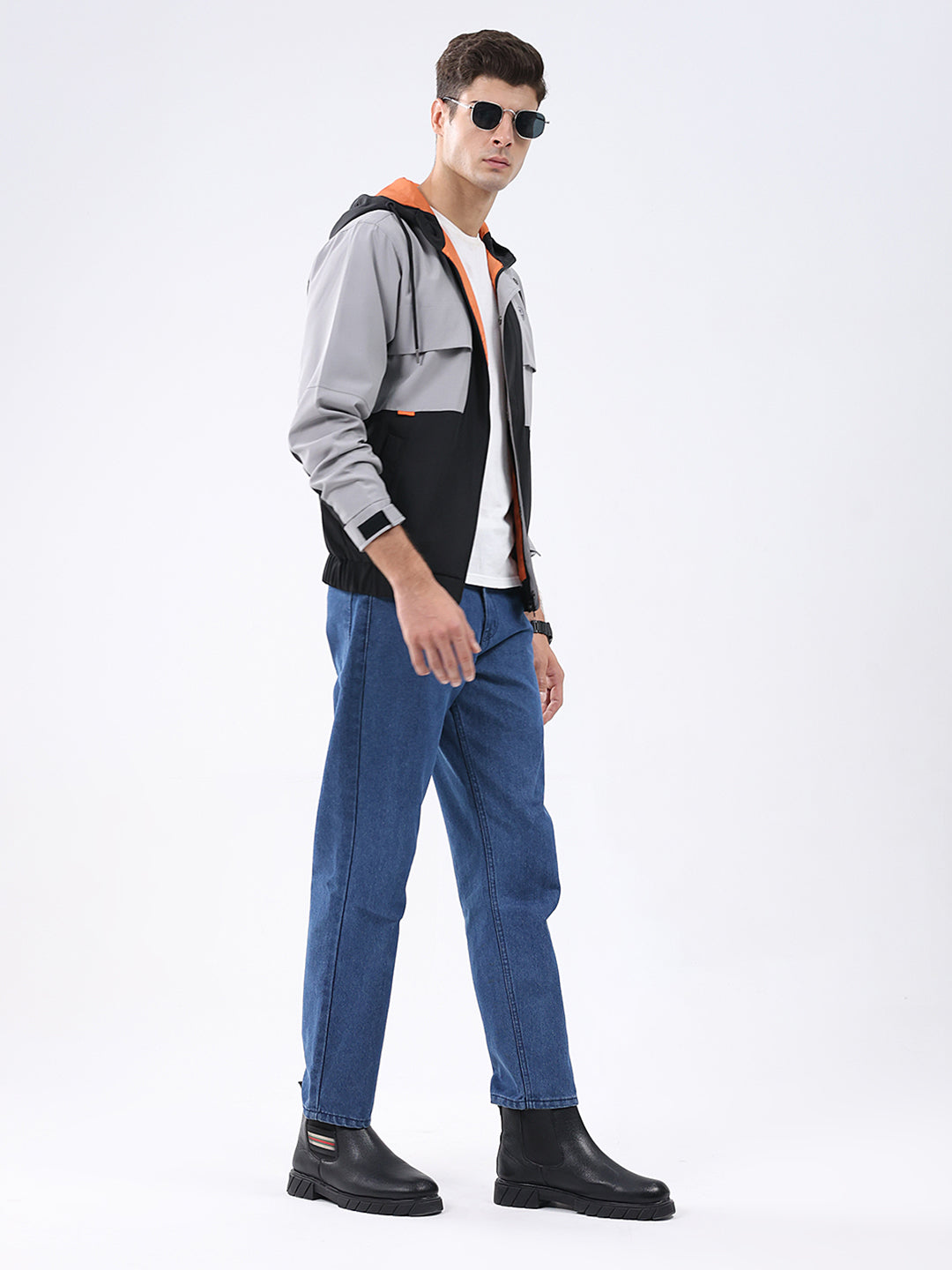 Men Black Colourblocked Hooded Full Sleeve Jacket