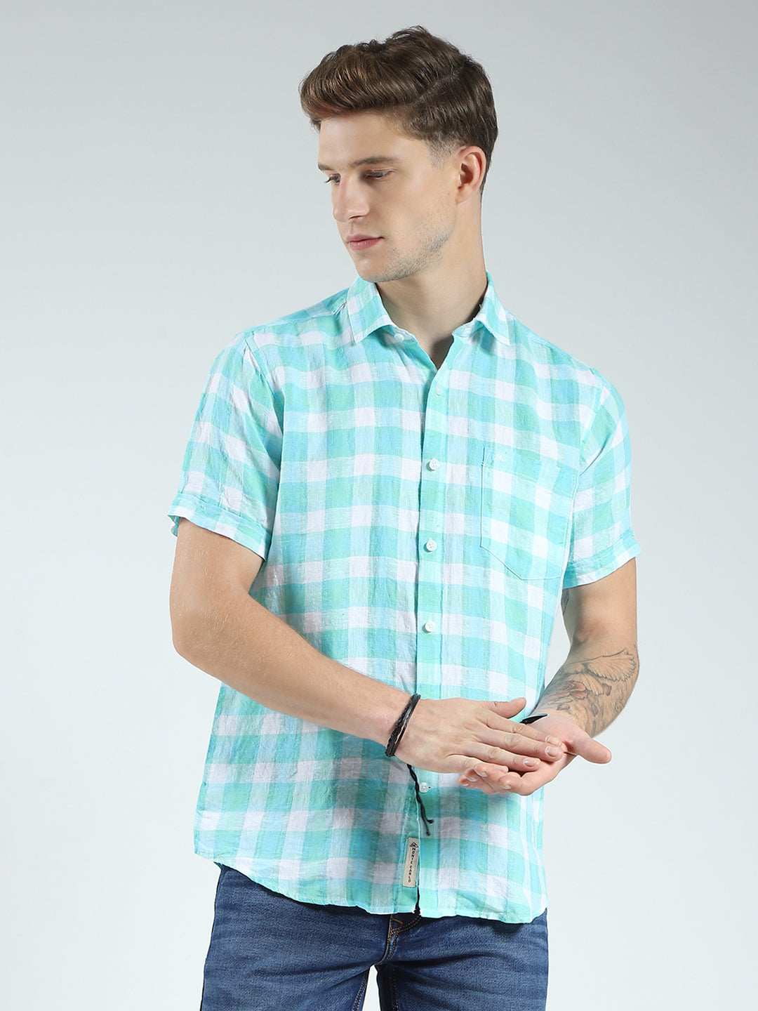 Men Green Check Collar Half Sleeve Shirt