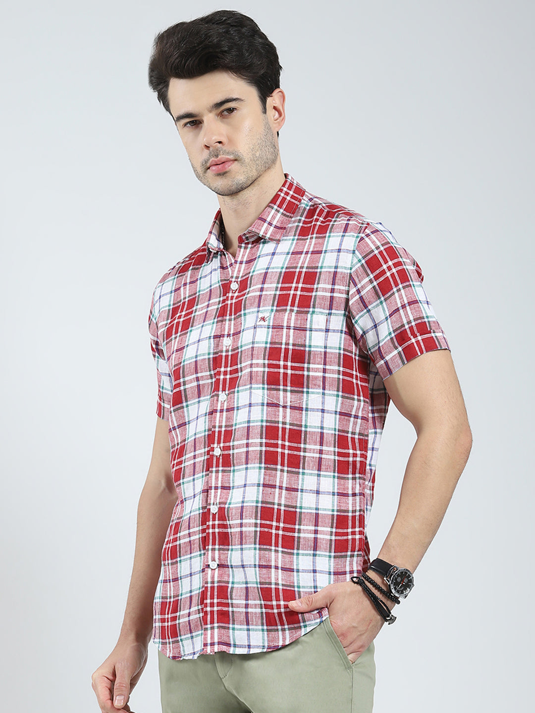 Men Red Check Collar Half Sleeve Shirt
