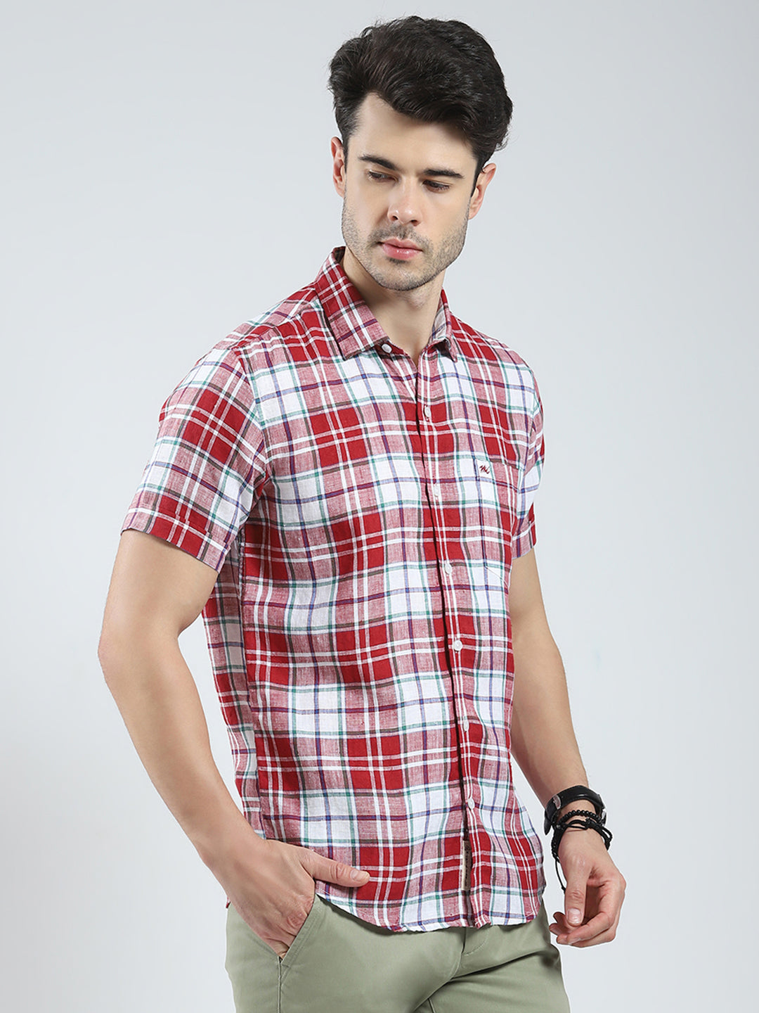 Men Red Check Collar Half Sleeve Shirt