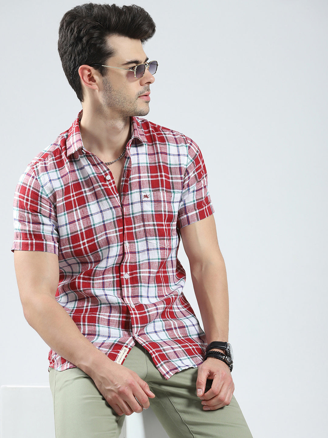 Men Red Check Collar Half Sleeve Shirt