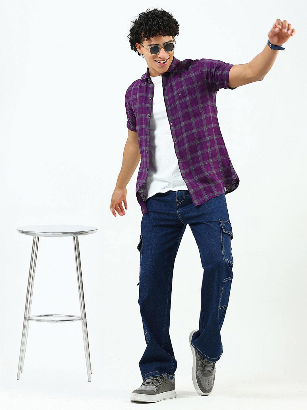 Men Purple Check Collar Half Sleeve Shirt