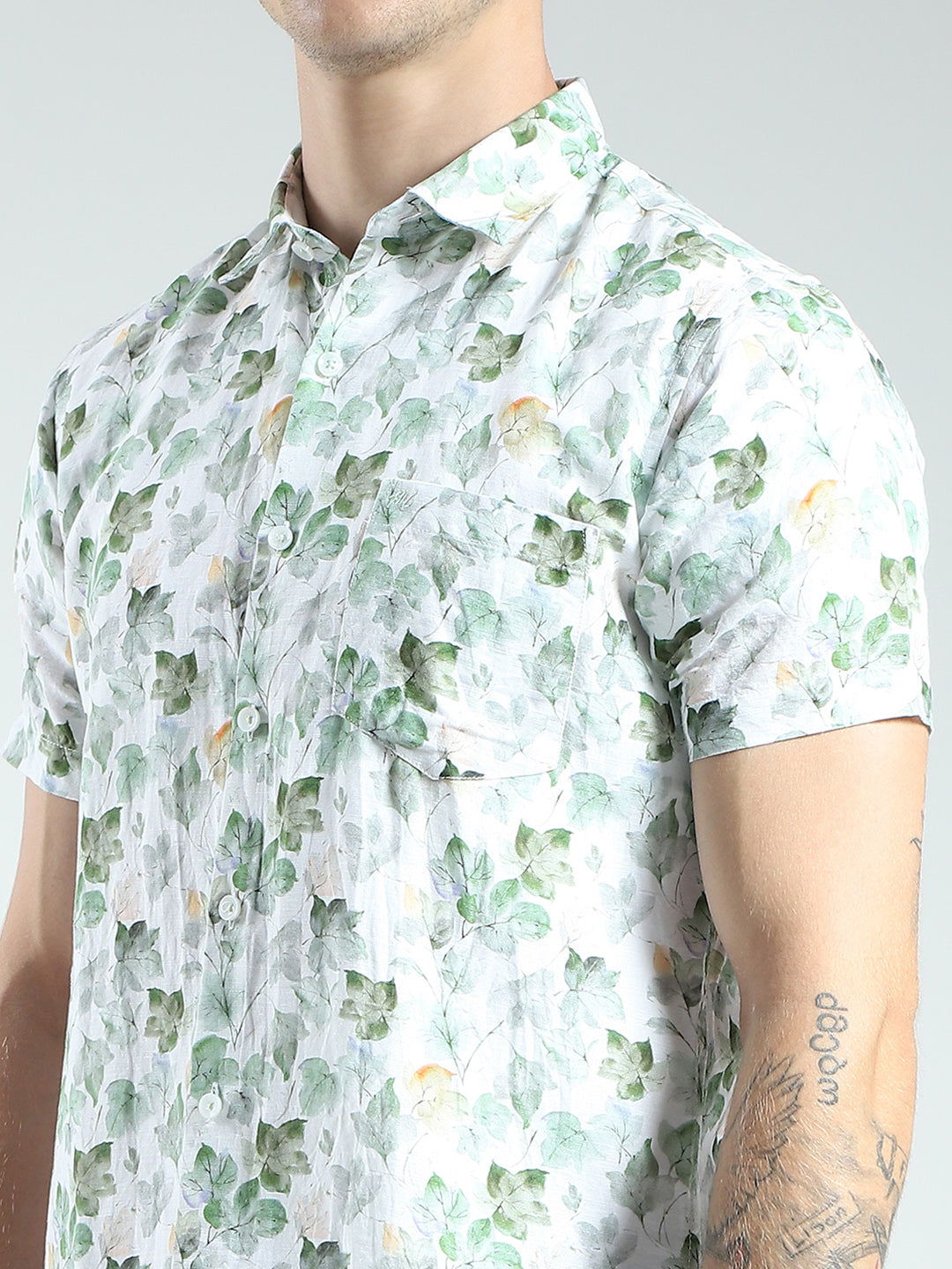 Men Green Printed Collar Half Sleeve Shirt