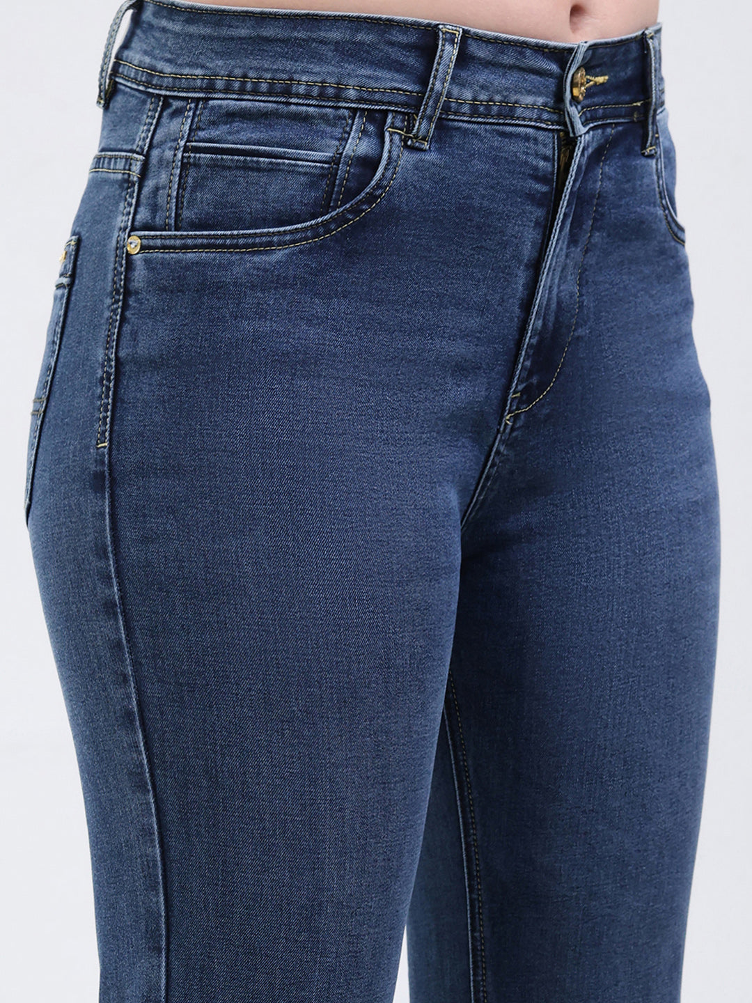 Women Blue Solid Straight Fit Denim