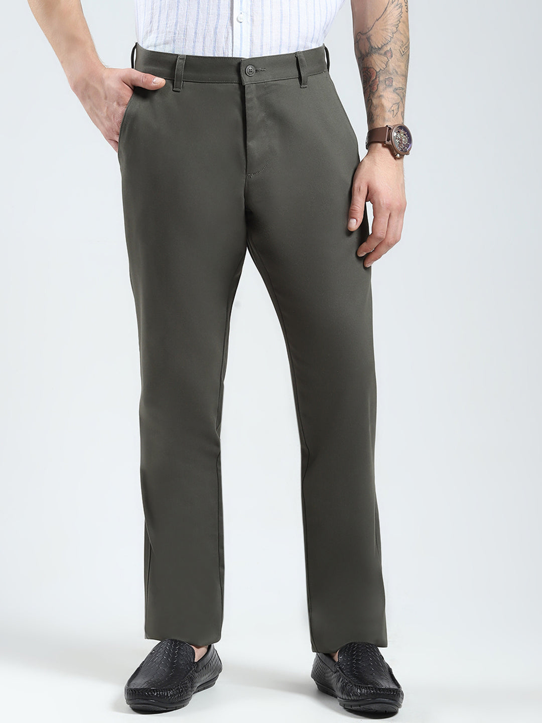 Men Olive Solid Regular Fit Trouser