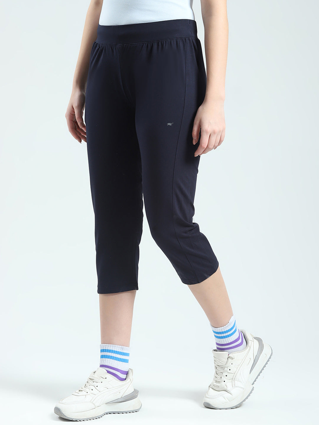 Women Navy Blue Solid Regular Fit Capri