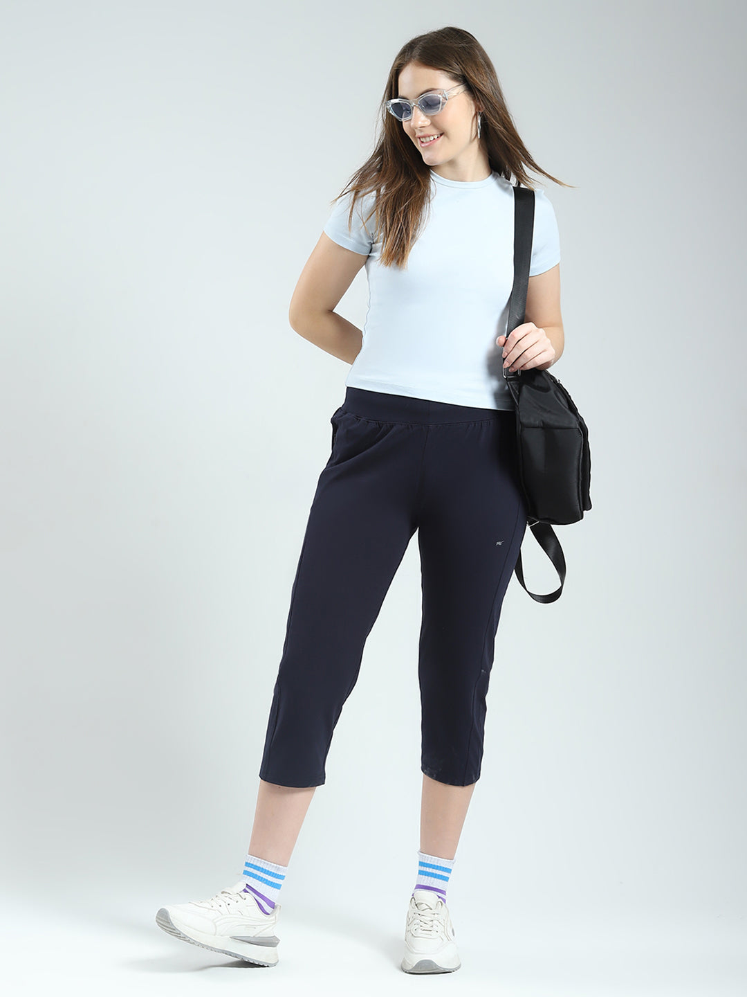 Women Navy Blue Solid Regular Fit Capri