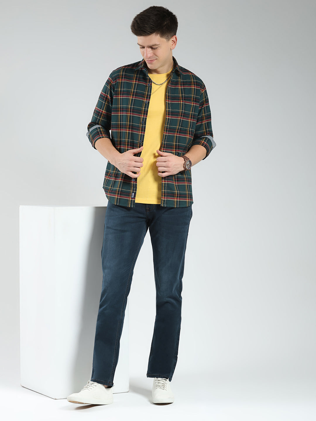 Men Green Solid Regular Fit Denim