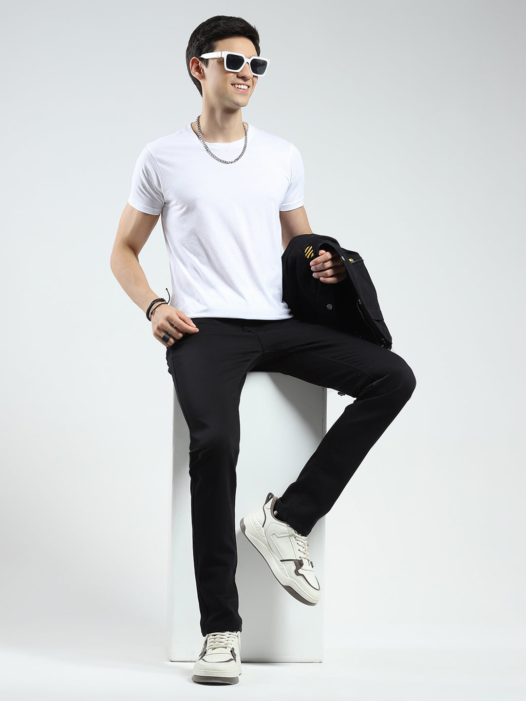 Men Black Solid Regular Fit Denim