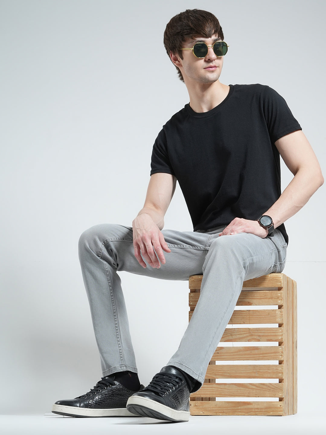 Men Grey Solid Regular Fit Denim