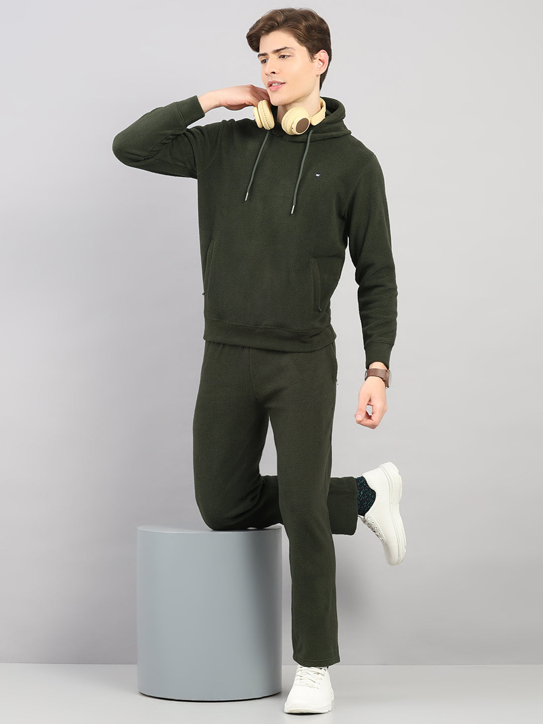 Men Olive Solid Hooded Full Sleeve Winter Tracksuit