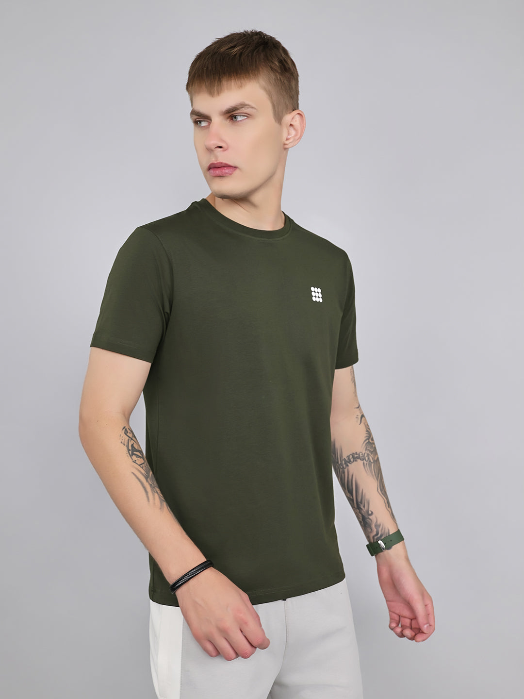 Rock.it Men Olive Solid Round Neck Half Sleeve T-Shirt