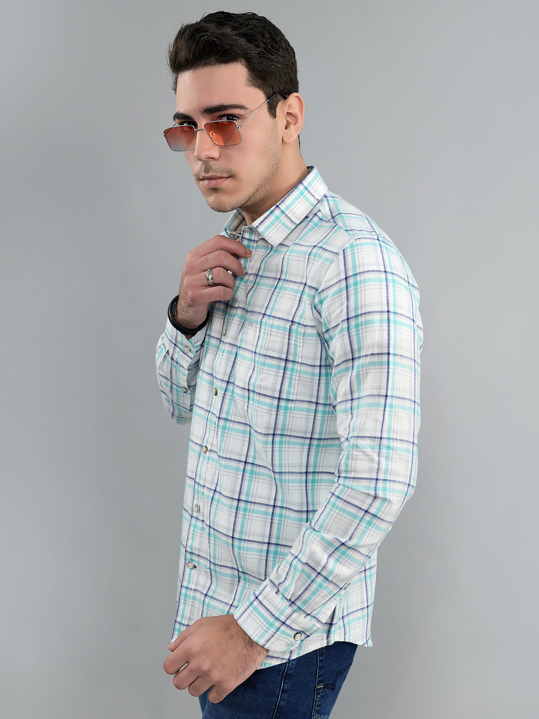 Men White Check Collar Full Sleeve Shirt