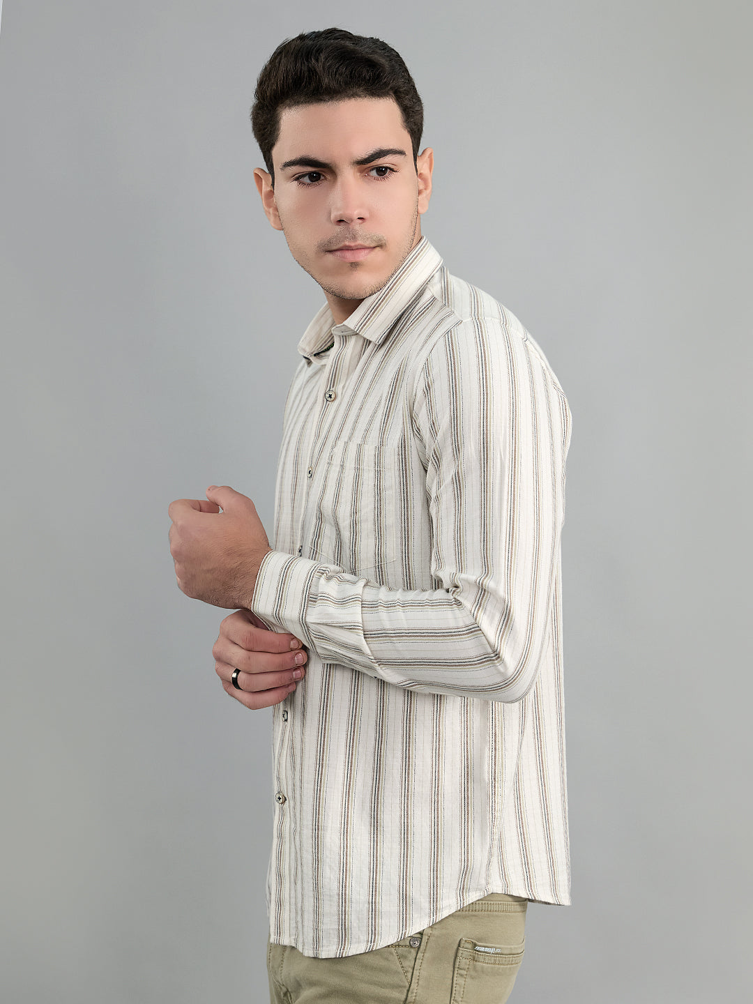 Men White Stripe Collar Full Sleeve Shirt