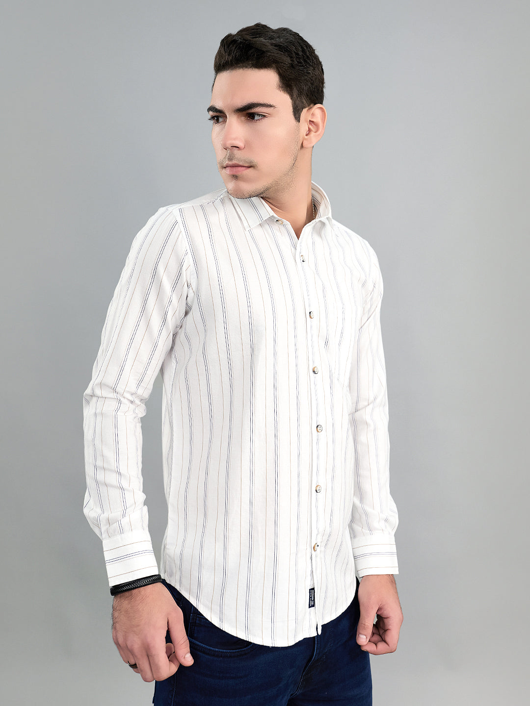 Men White Stripe Collar Full Sleeve Shirt