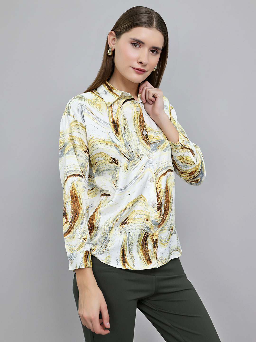 Women Cream Printed Collar Full Sleeve Top