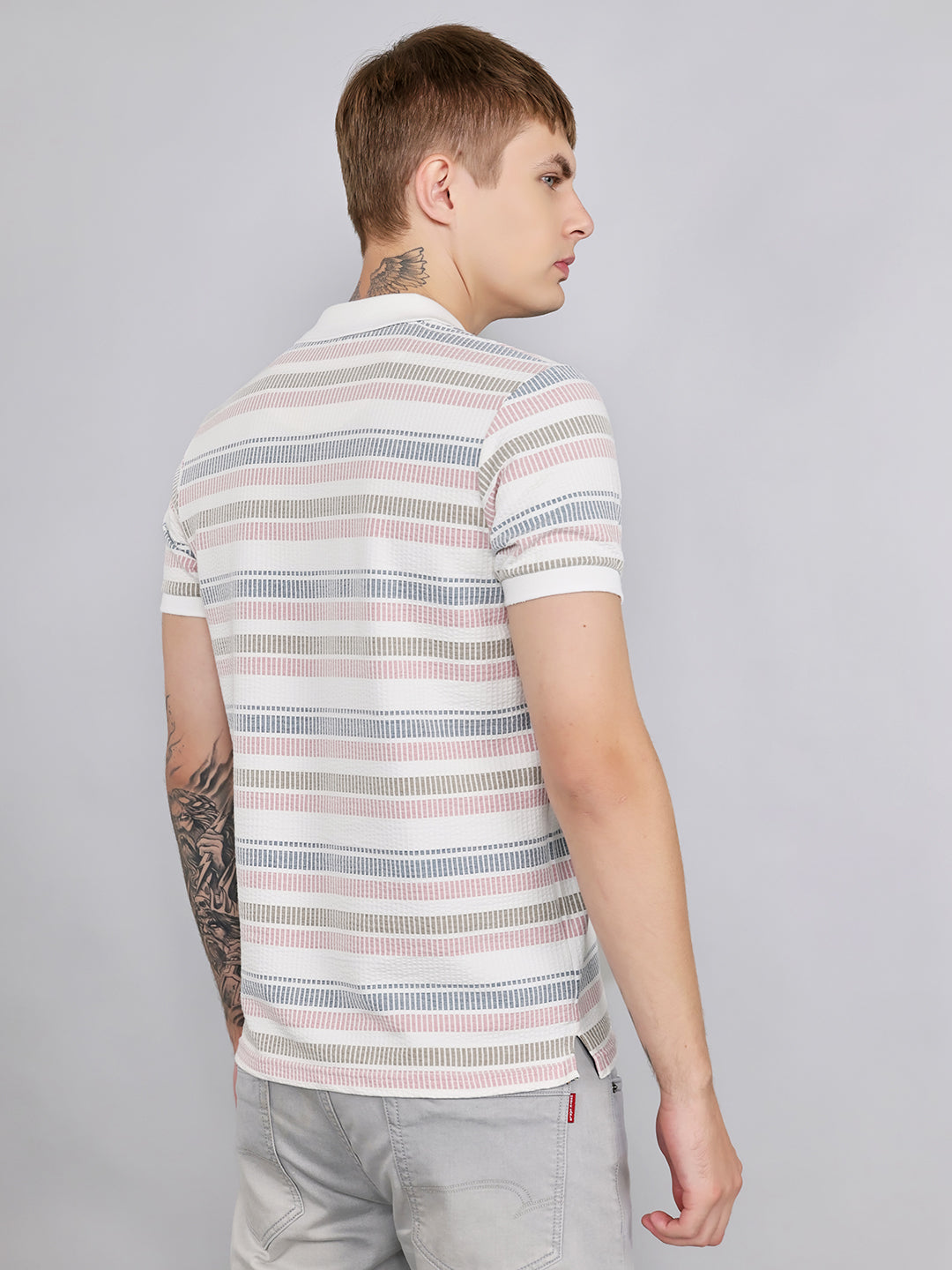Men Off White Stripe Collar Half Sleeve T-Shirt