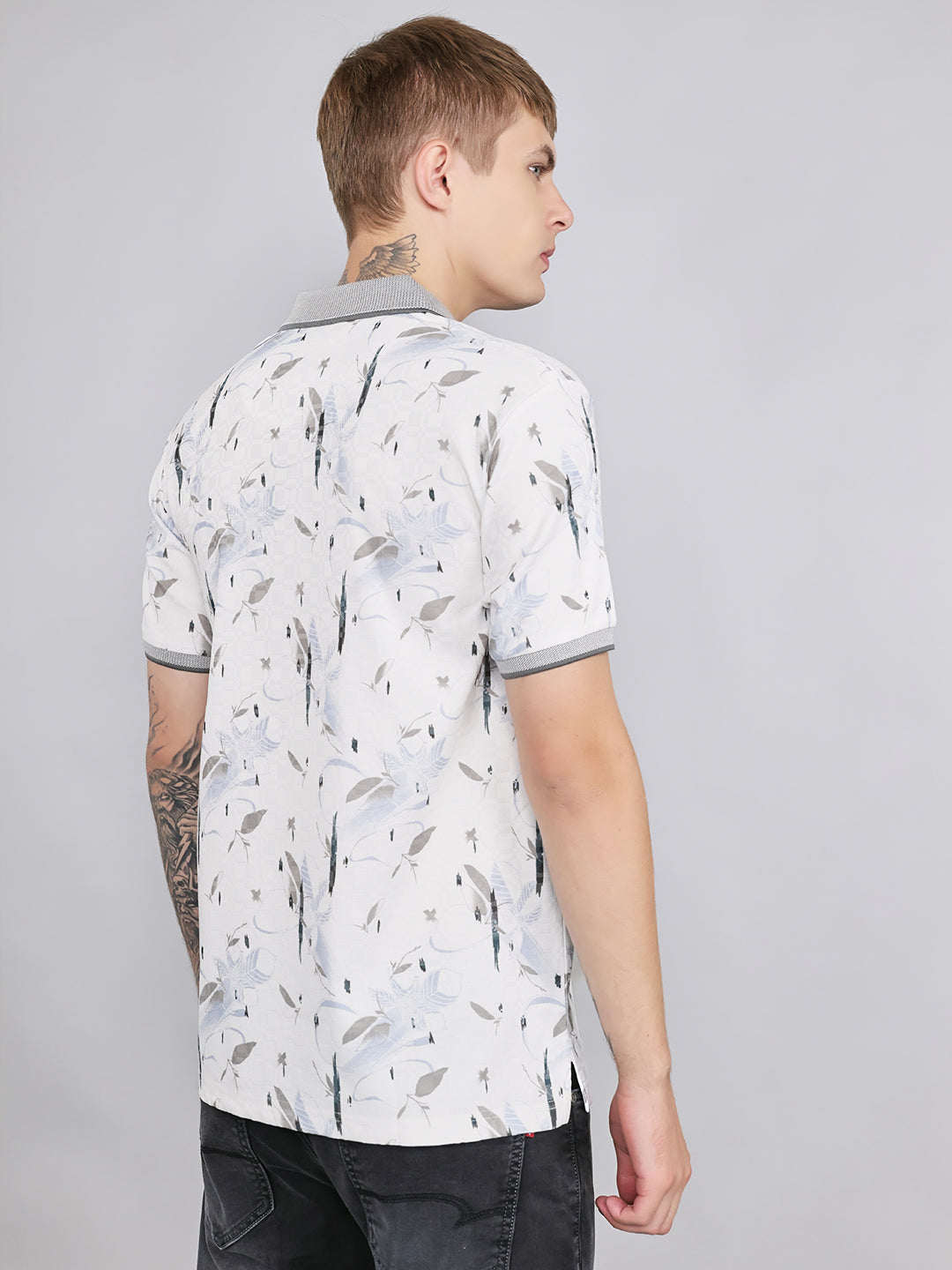 Men White Printed Collar Half Sleeve T-Shirt