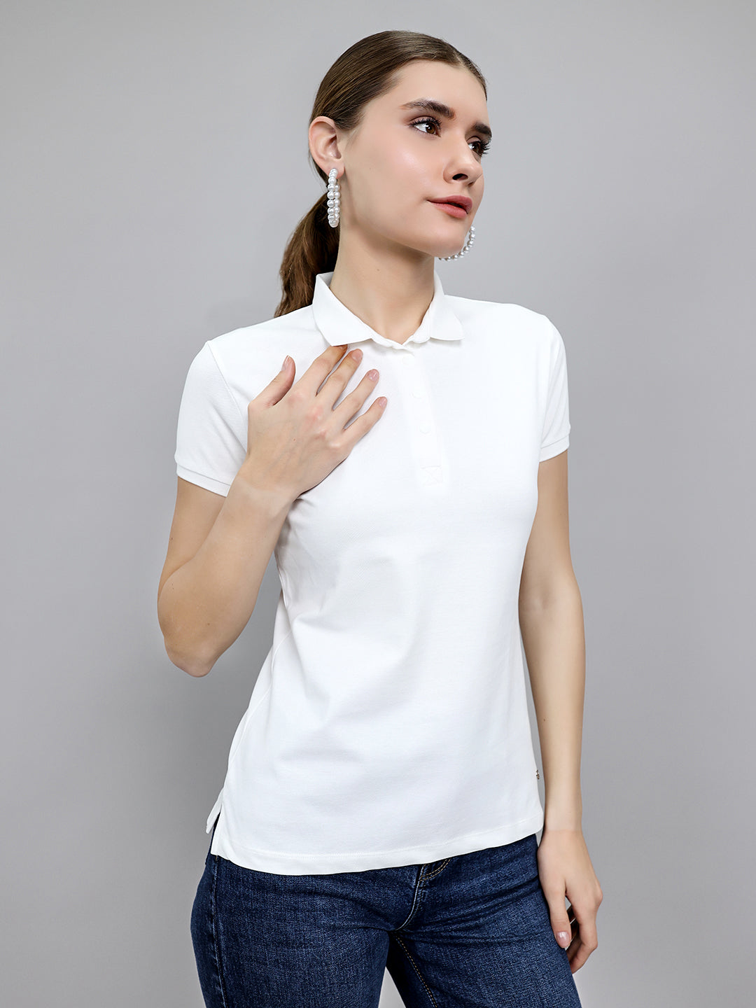 Women White Solid Collar Half Sleeve T-Shirt