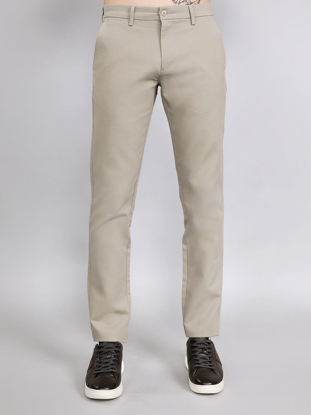 Men Light Grey Solid Slim Fit Trouser