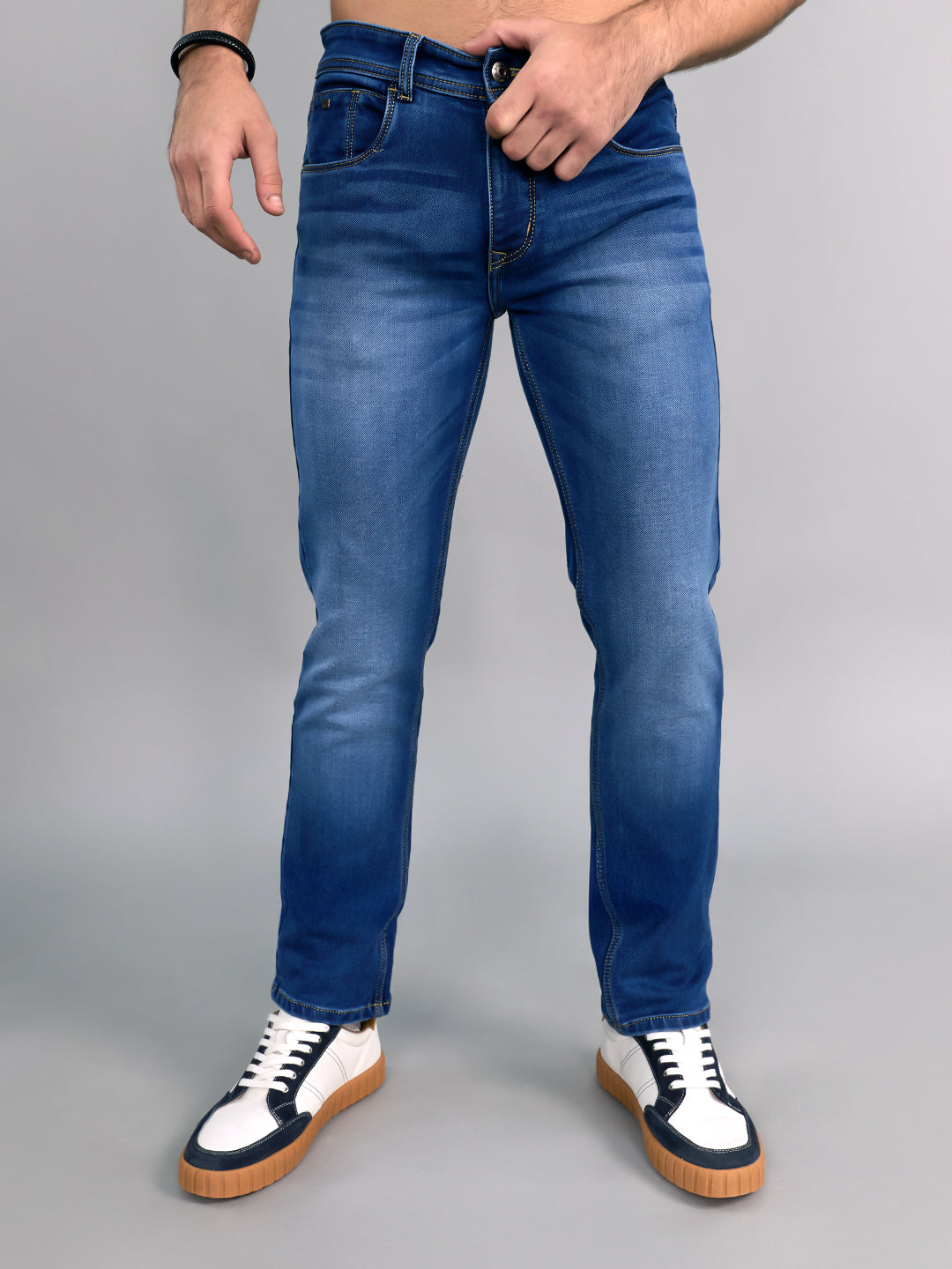Men Light Blue Light Wash Narrow Fit Denim