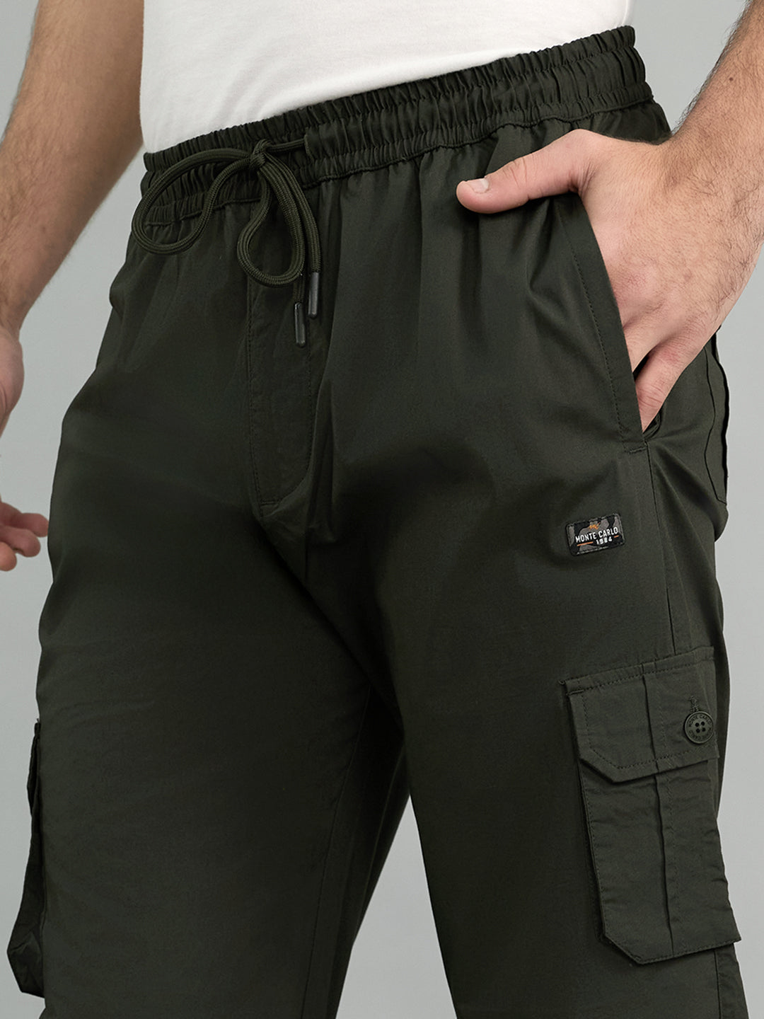 Men Olive Solid Regular Fit Lower