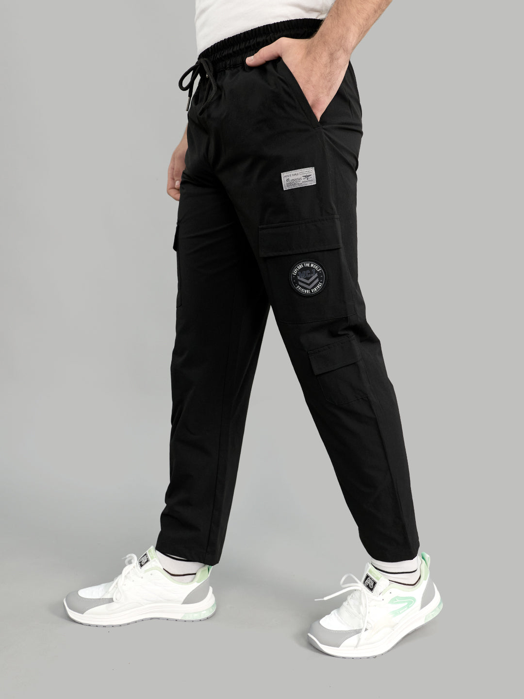 Men Black Solid Regular Fit Lower