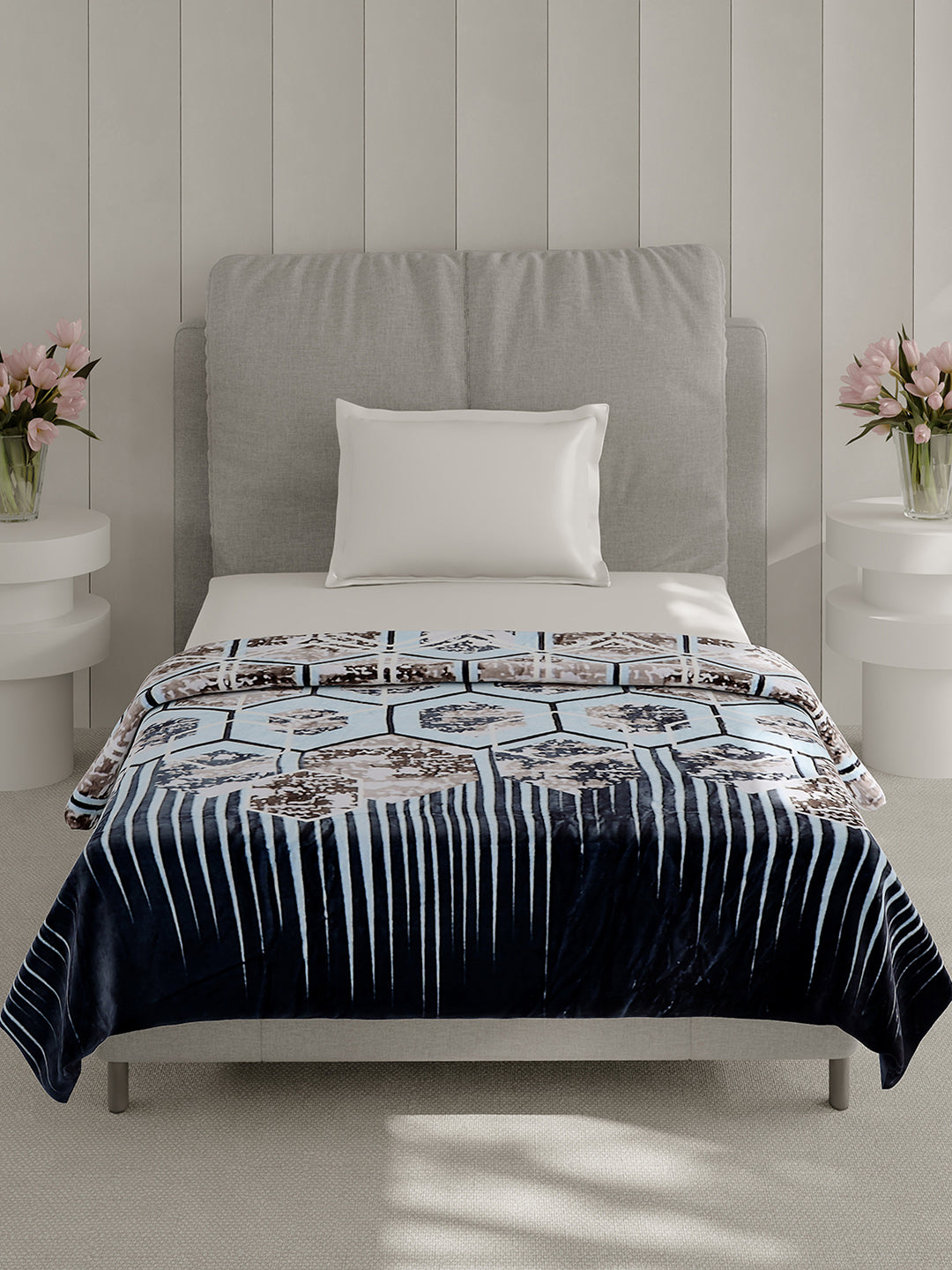 Printed Single Bed 240 GSM Blanket for AC Room - (Fuzzy)