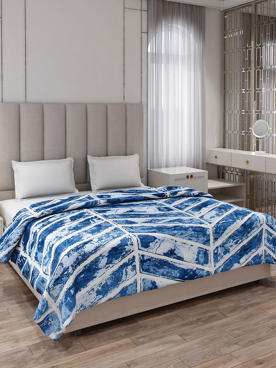 Printed Double Bed 300 GSM Blanket for AC Room - (Legacy)