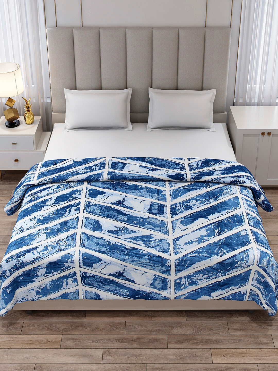 Printed Double Bed 300 GSM Blanket for AC Room - (Legacy)