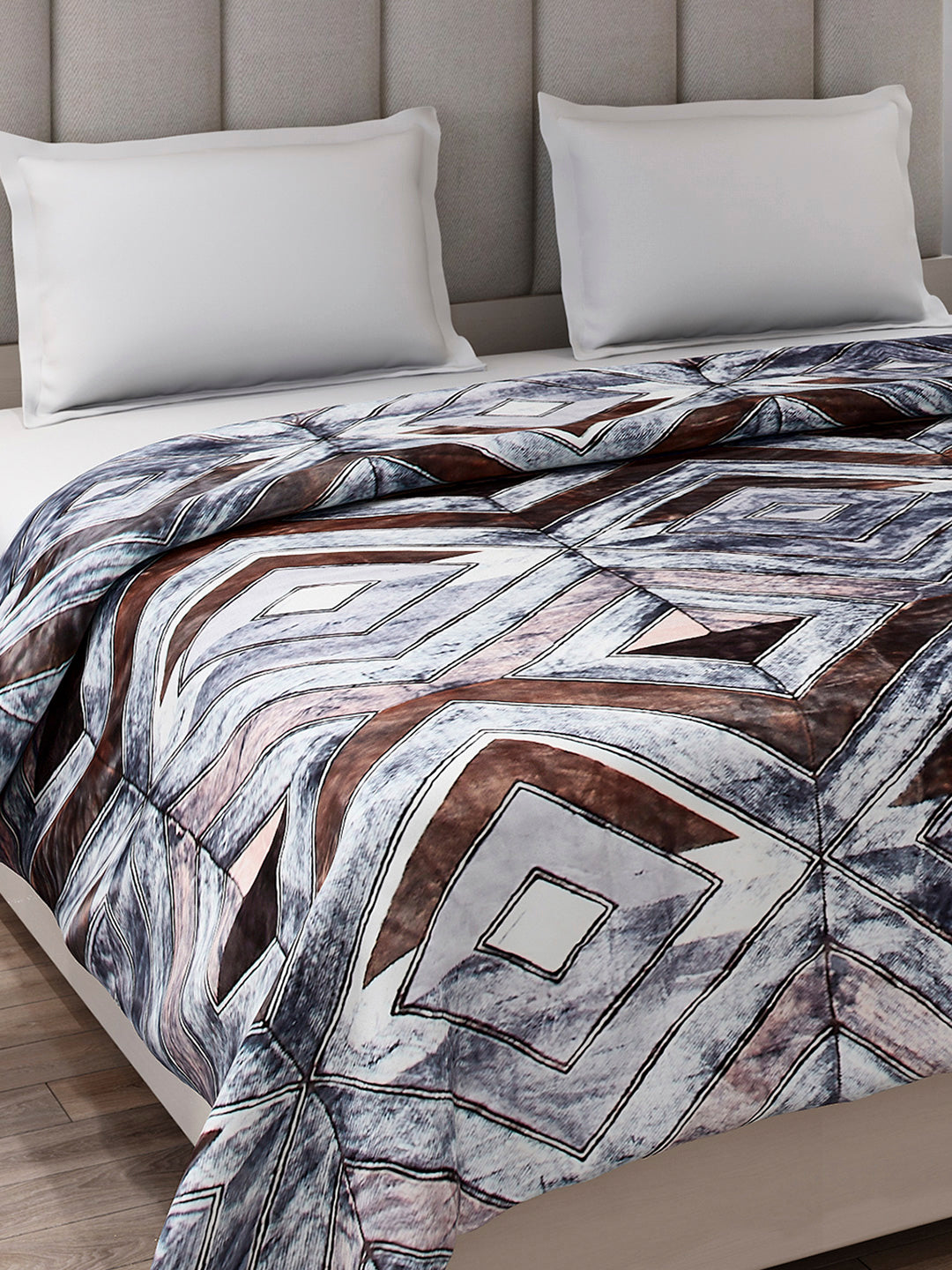Printed Double Bed 300 GSM Blanket for AC Room - (Legacy)