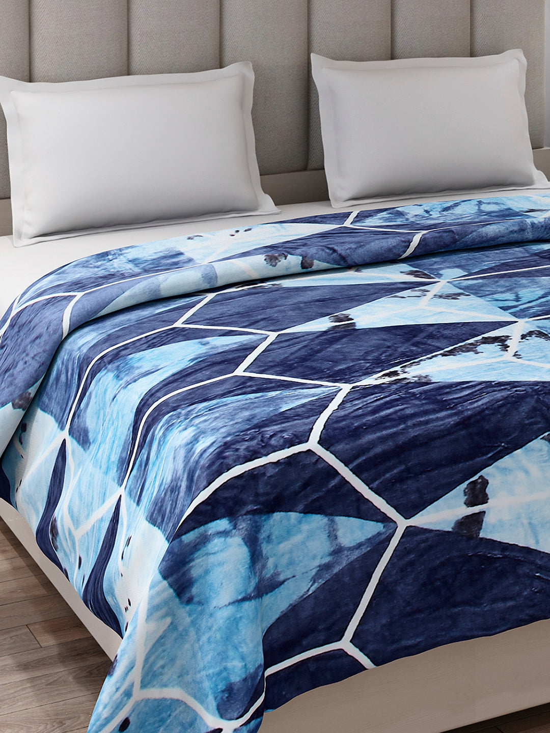 Printed Double Bed 233 GSM Blanket for AC Room - (Plushy)